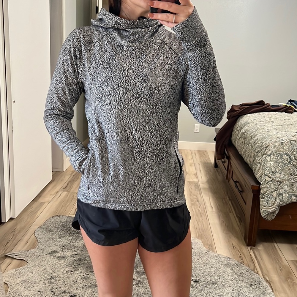 Lululemon lightweight Hoodie